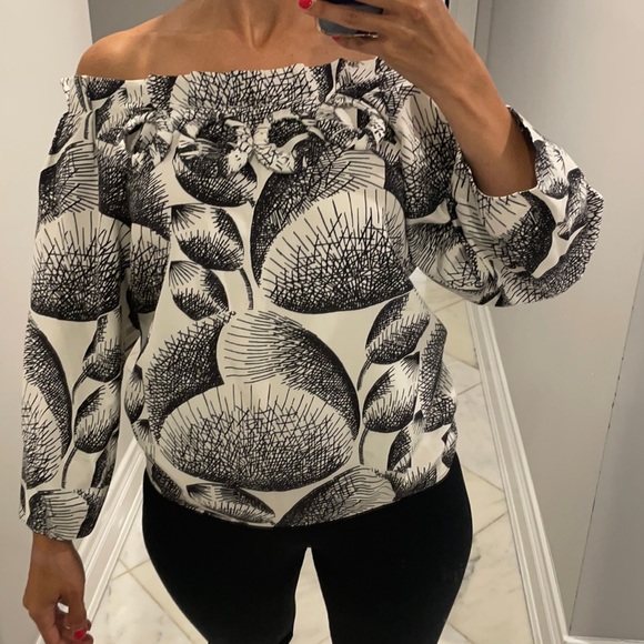 Designers Remix Collection off shoulder top - Picture 1 of 9